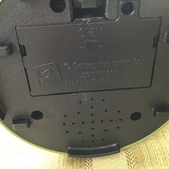 3 Vintage musical 🎶 snow globes Christmas Santa , Snowy House , German No Water - Picture 6 of 8